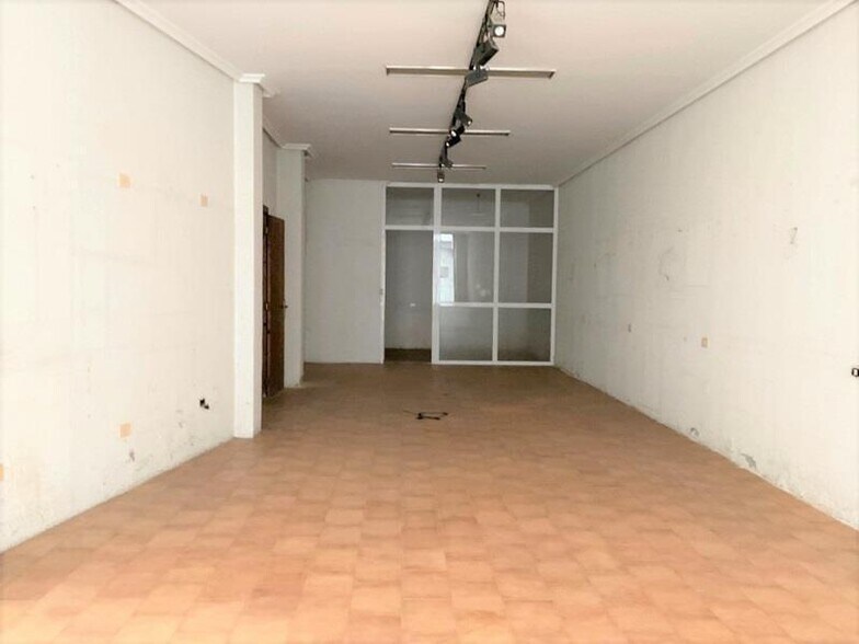 Retail in Astorga, León for sale - Building Photo - Image 3 of 17