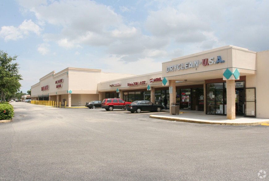 7306 Southgate Blvd, North Lauderdale, FL for lease - Building Photo - Image 1 of 14