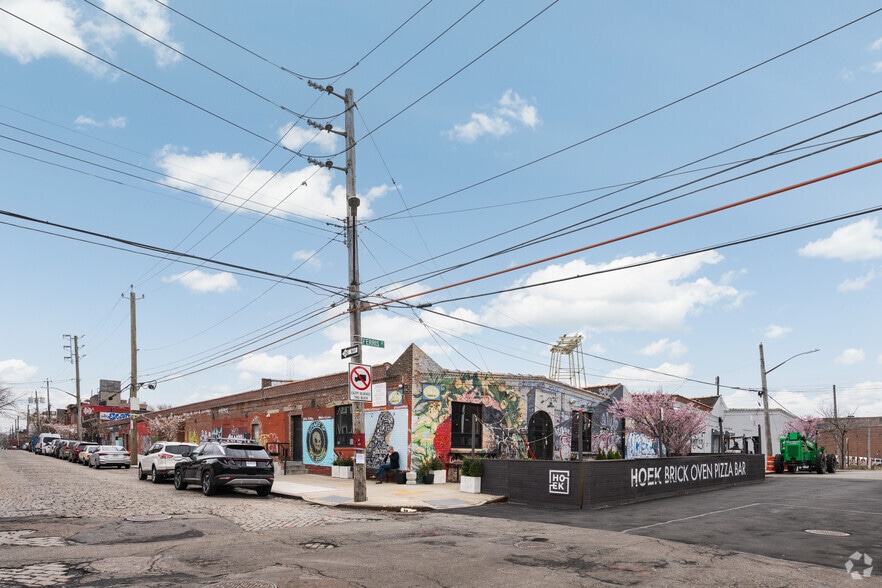 202 Van Dyke St, Brooklyn, NY for lease - Primary Photo - Image 2 of 9