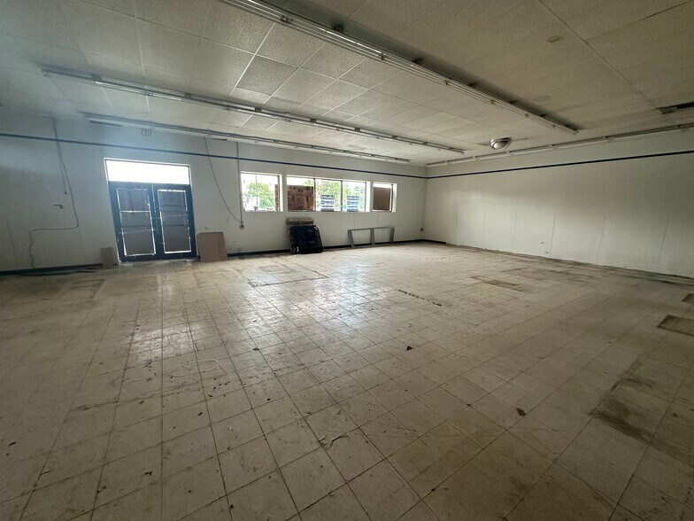 4407 Military Rd, Niagara Falls, NY à louer - Photo intérieure - Image 2 de 13