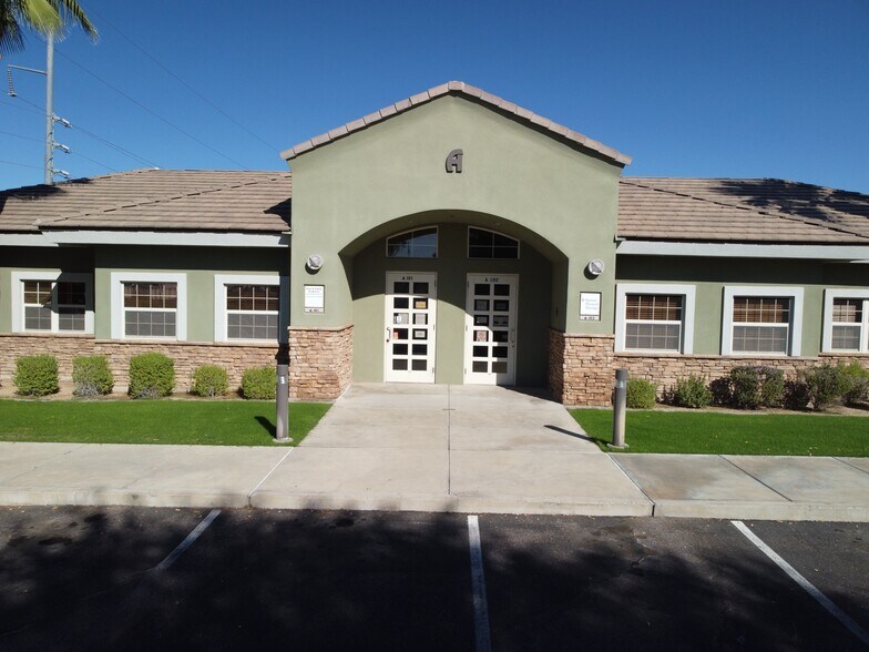 14001 N 7th St, Phoenix, AZ à louer - Photo du bâtiment - Image 2 de 9