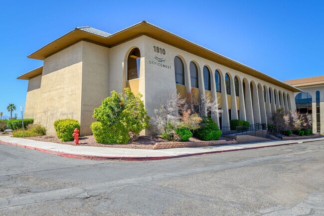 Plus de détails pour 1810 E Sahara Ave, Las Vegas, NV - Coworking à louer