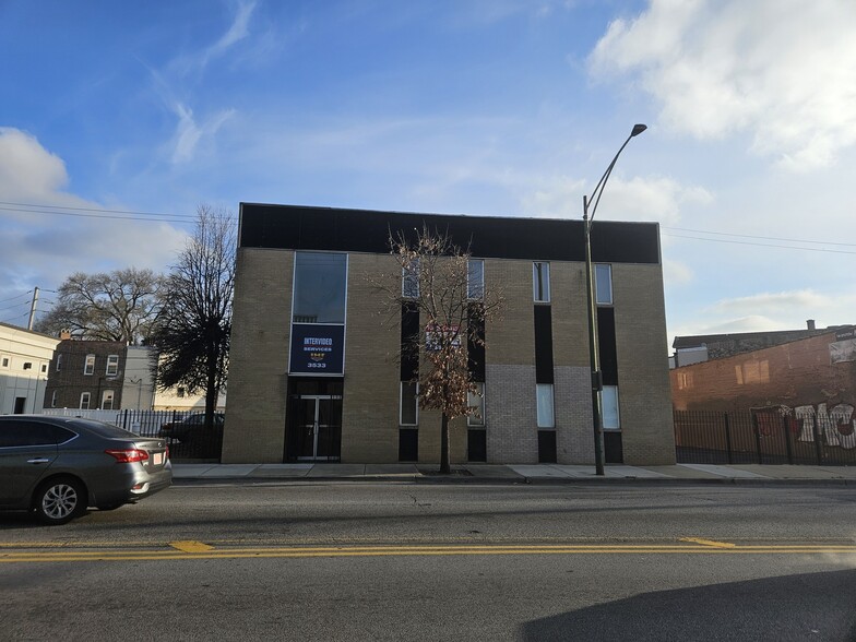 3533 S Archer Ave, Chicago, IL for lease - Building Photo - Image 2 of 33