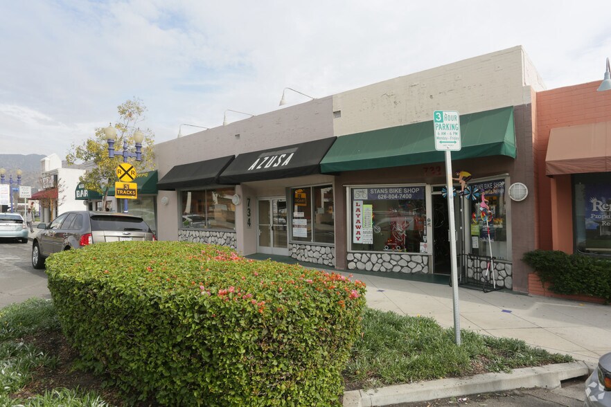 732-736 N Azusa Ave, Azusa, CA for lease - Primary Photo - Image 1 of 5