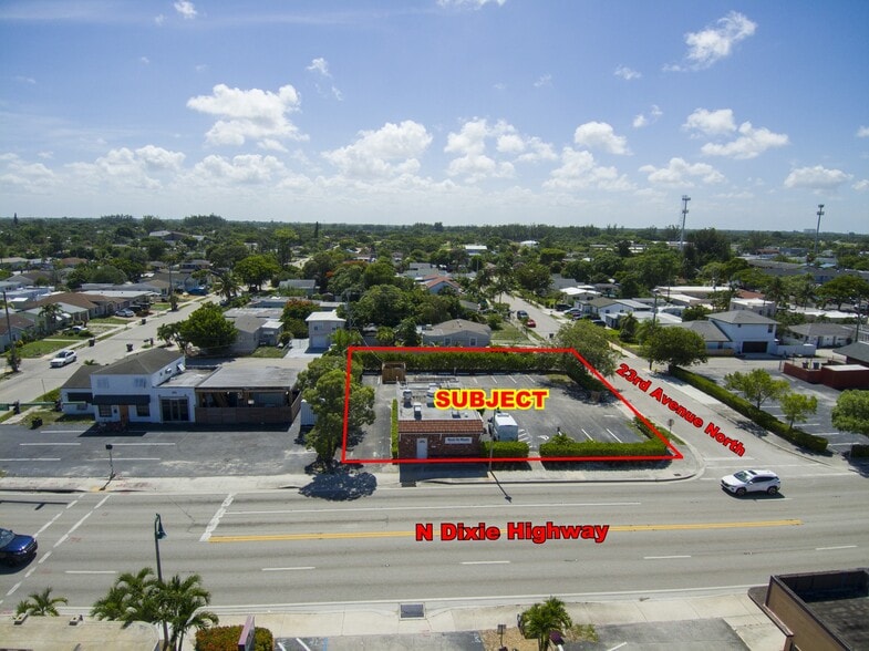 2211 N Dixie Hwy, Lake Worth, FL à vendre - Photo du bâtiment - Image 1 de 12