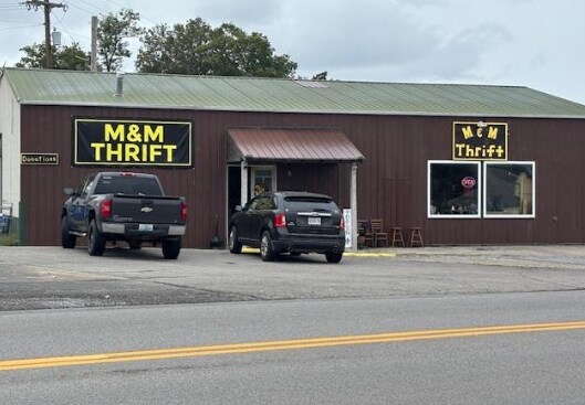 425 N Main St portefeuille de 3 propriétés à vendre sur LoopNet.ca Photo du bâtiment- Image 1 de 3