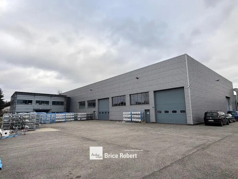 Flex dans Villeurbanne à louer - Photo du bâtiment - Image 1 de 7