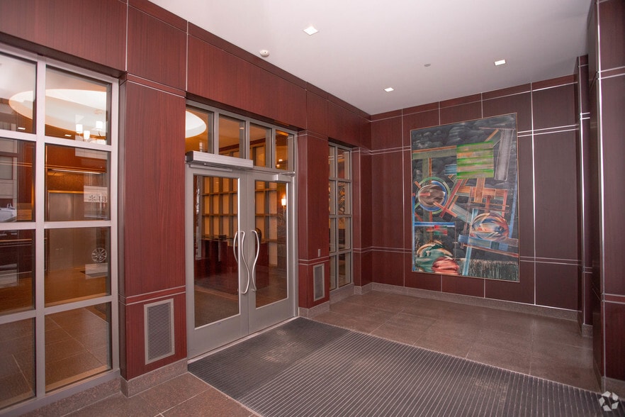 104-114 Willits St, Birmingham, MI for lease - Lobby - Image 3 of 9