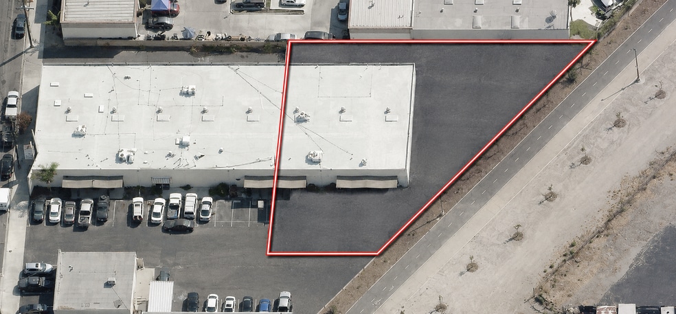 10692 Stanford Ave, Garden Grove, CA for lease - Building Photo - Image 1 of 2