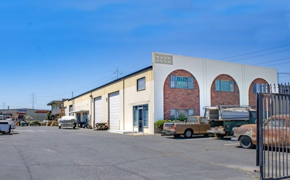 3220 51st Ave, Sacramento, CA for lease - Building Photo - Image 1 of 5