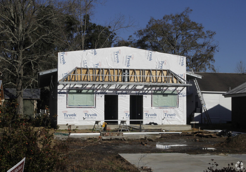 276 E Pine St, Ponchatoula, LA for sale - Building Photo - Image 2 of 4