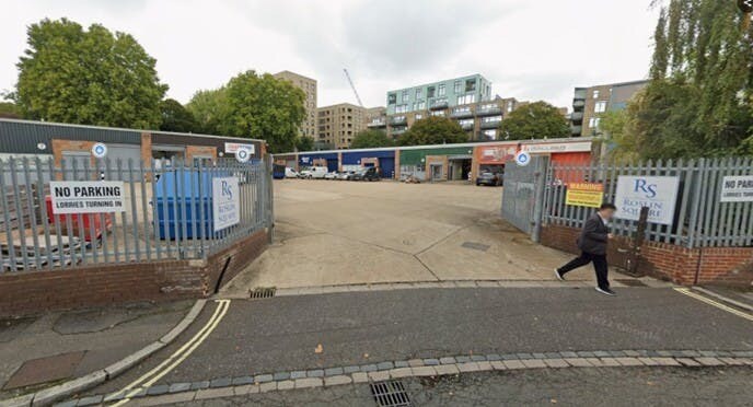 Roslin Rd, Londres à louer - Photo du bâtiment - Image 2 de 2