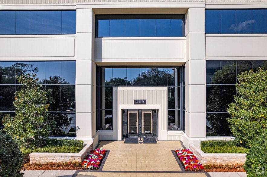 11301 Corporate Blvd, Orlando, FL à vendre - Photo du bâtiment - Image 3 de 8
