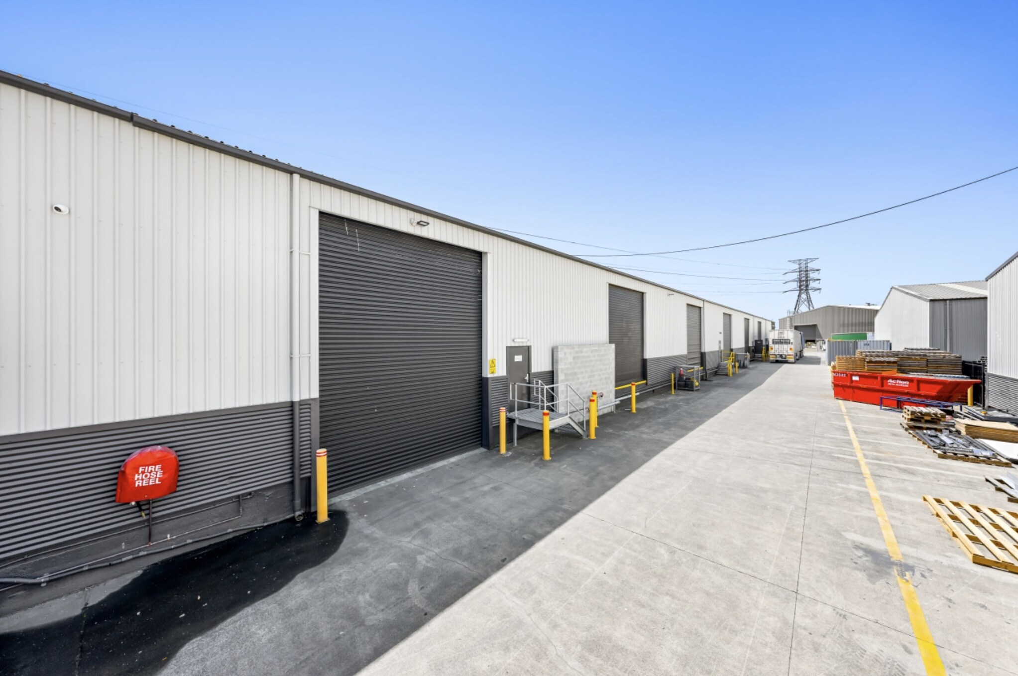 50 Raubers Rd, Brisbane for lease Building Photo- Image 1 of 4