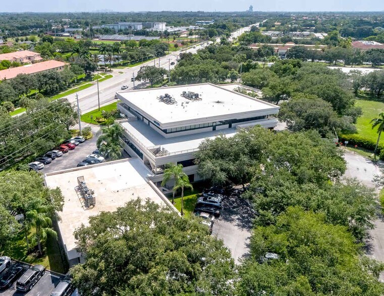 9900 Stirling Rd, Cooper City, FL à louer - Photo du bâtiment - Image 3 de 30