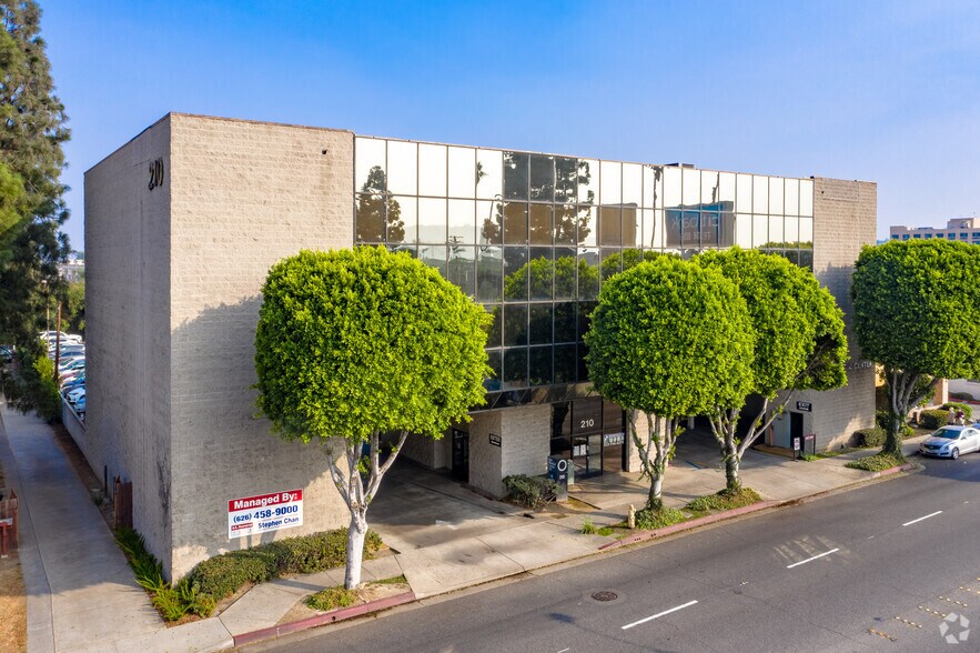 210 N Garfield Ave, Monterey Park, CA for lease - Primary Photo - Image 1 of 10