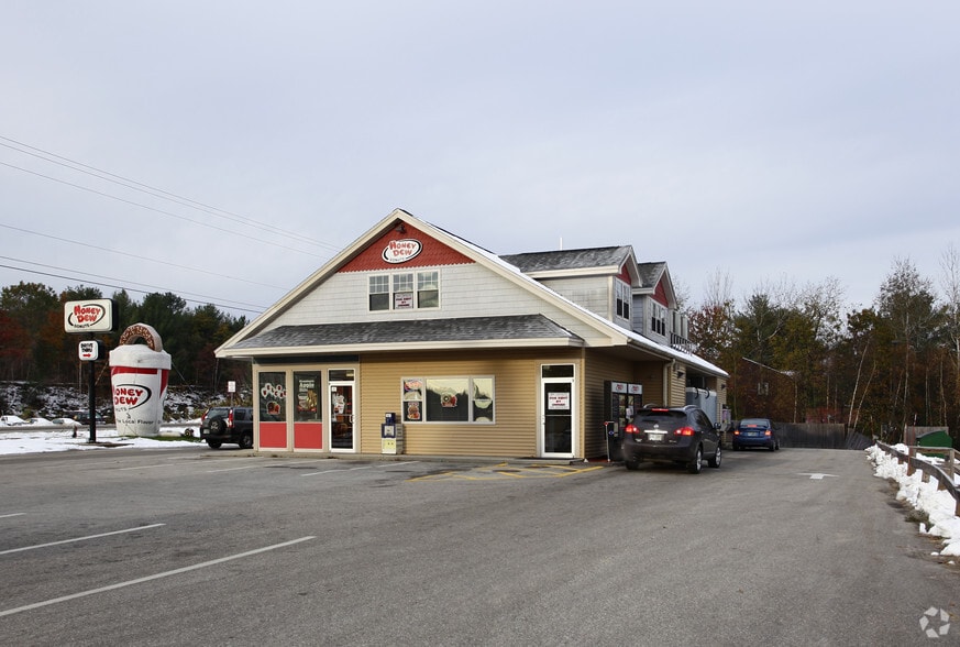 471 Route 11, Farmington, NH à vendre - Photo du bâtiment - Image 2 de 42
