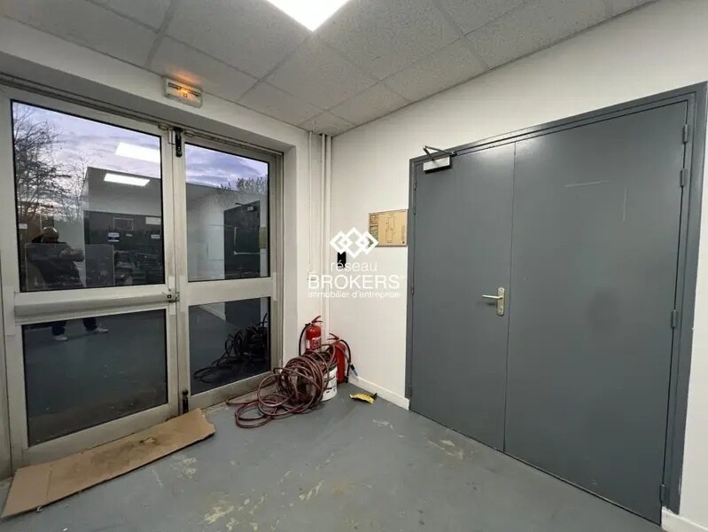 Flex in Les Ulis for lease Interior Photo- Image 1 of 6