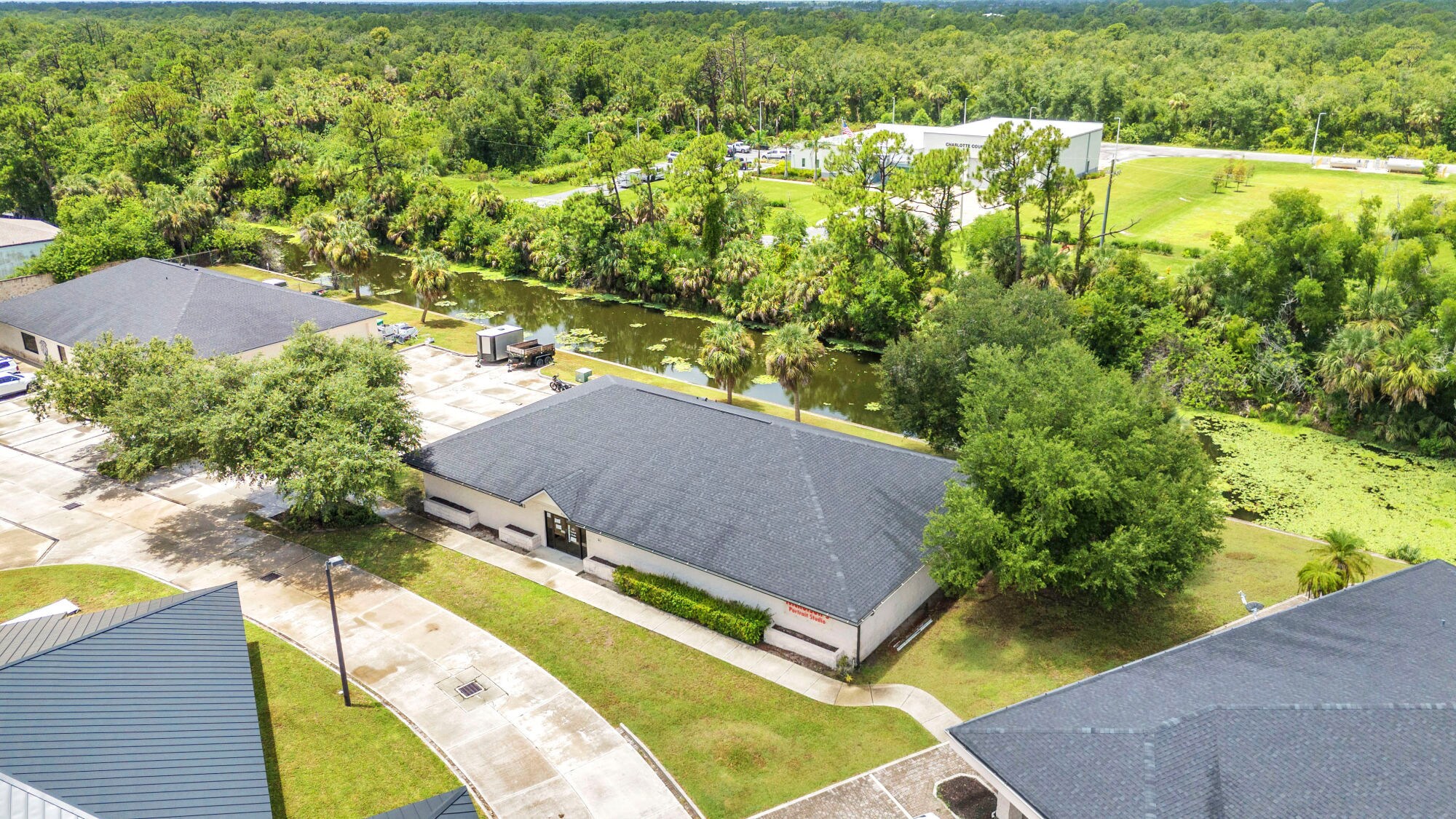 983 Tamiami Trl, Port Charlotte, FL à louer Photo du bâtiment- Image 1 de 11