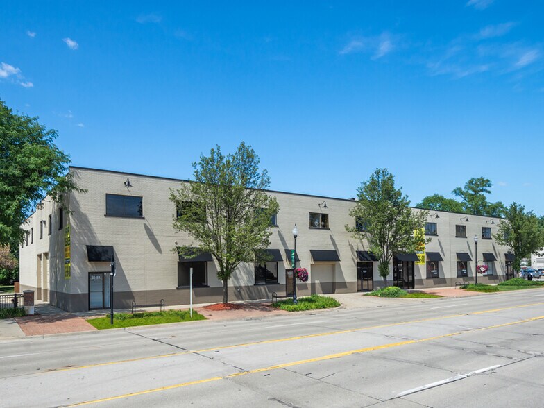 25440-25454 5 Mile Rd, Redford, MI à louer - Photo du bâtiment - Image 3 de 8