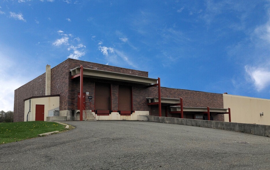 159 S Limerick Rd, Limerick, PA for lease - Building Photo - Image 1 of 1