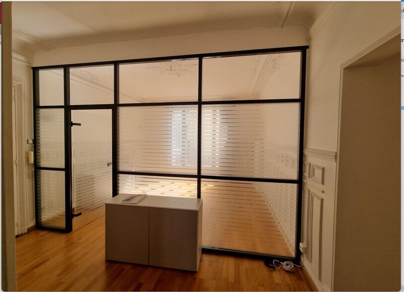 14 Rue De Berri, Paris à louer - Photo du bâtiment - Image 3 de 19