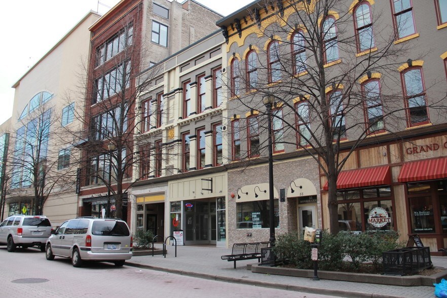 53 Monroe Center St NW, Grand Rapids, MI à louer - Photo principale - Image 1 de 9