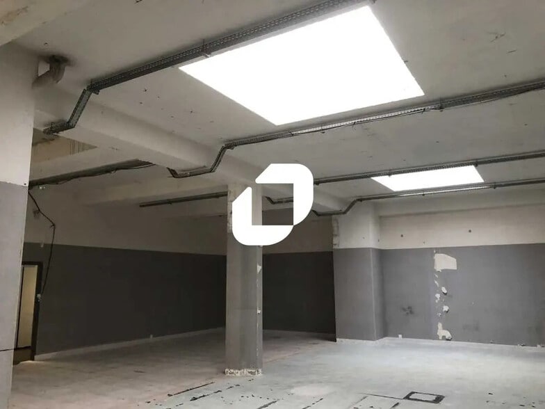 Office in Le Pecq for lease - Interior Photo - Image 3 of 6