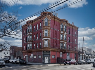 Plus de détails pour 93-02 95th Ave, Ozone Park, NY - Multi-résidentiel à vendre