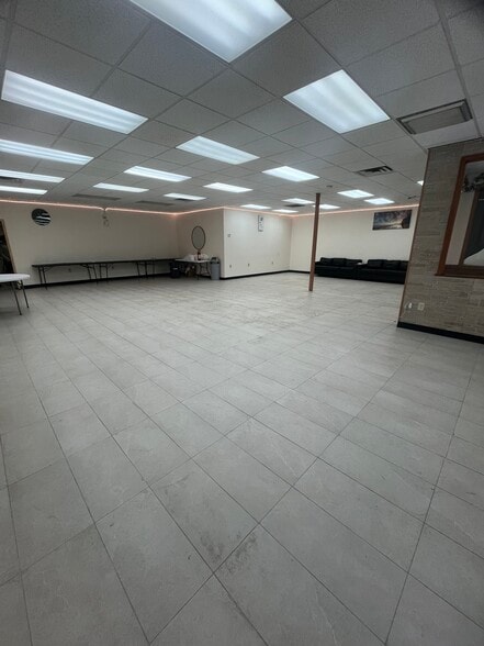 87 Cleveland Dr, Buffalo, NY à louer - Photo intérieure - Image 2 de 7