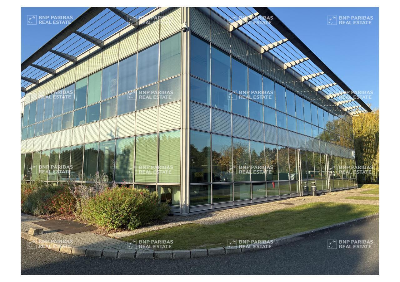Office in Roissy-en-France for lease Building Photo- Image 1 of 8
