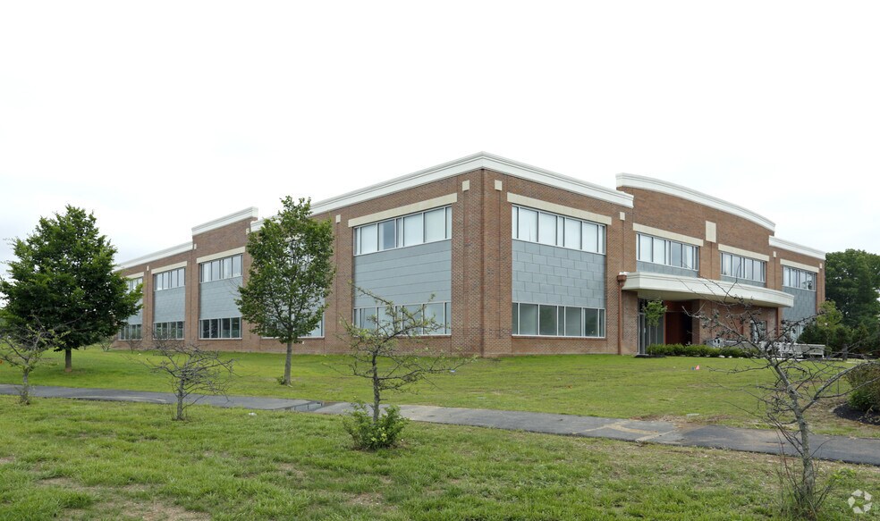 10 Forrestal Rd S, Princeton, NJ à louer - Photo du bâtiment - Image 3 de 10