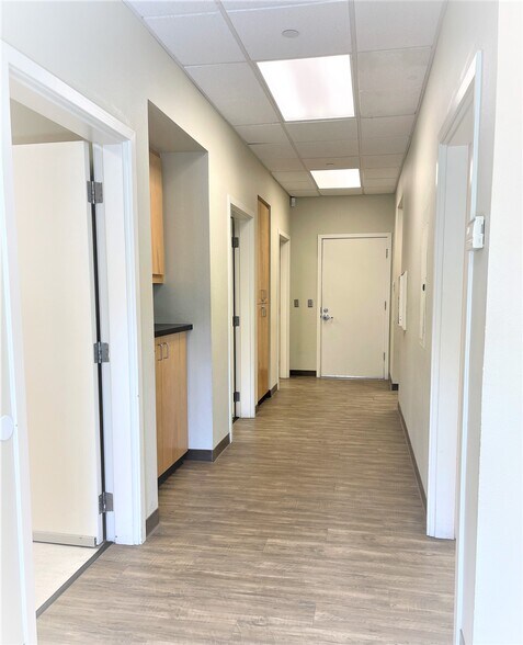 990 Pacific St, San Luis Obispo, CA for lease - Interior Photo - Image 2 of 5