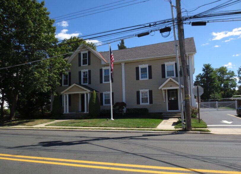 40 Broad St, Eatontown, NJ for lease - Building Photo - Image 1 of 2