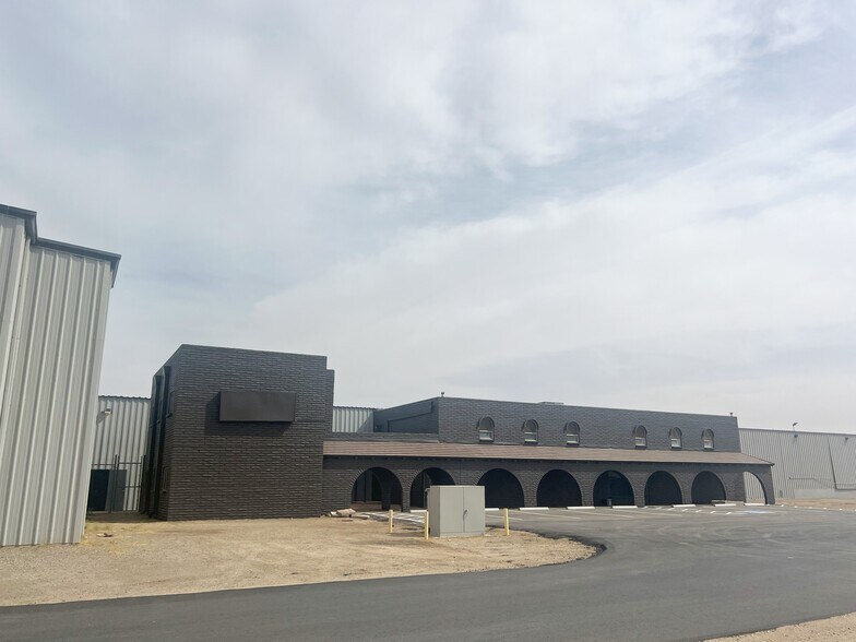 3045 S Avenue 3 E, Yuma, AZ à louer - Photo du bâtiment - Image 2 de 26