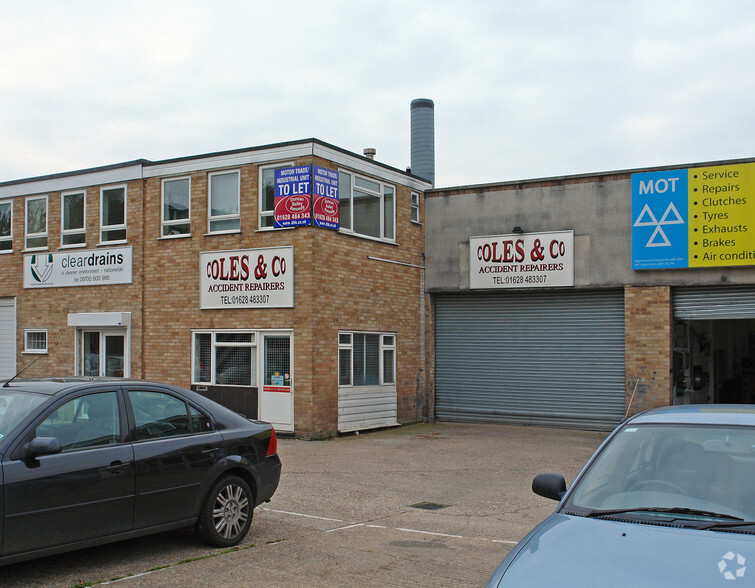 Fieldhouse Ln, Marlow à louer - Photo du bâtiment - Image 2 de 3