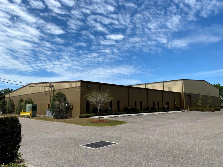 6914 Asphalt Ave, Tampa, FL for lease - Building Photo - Image 1 of 8