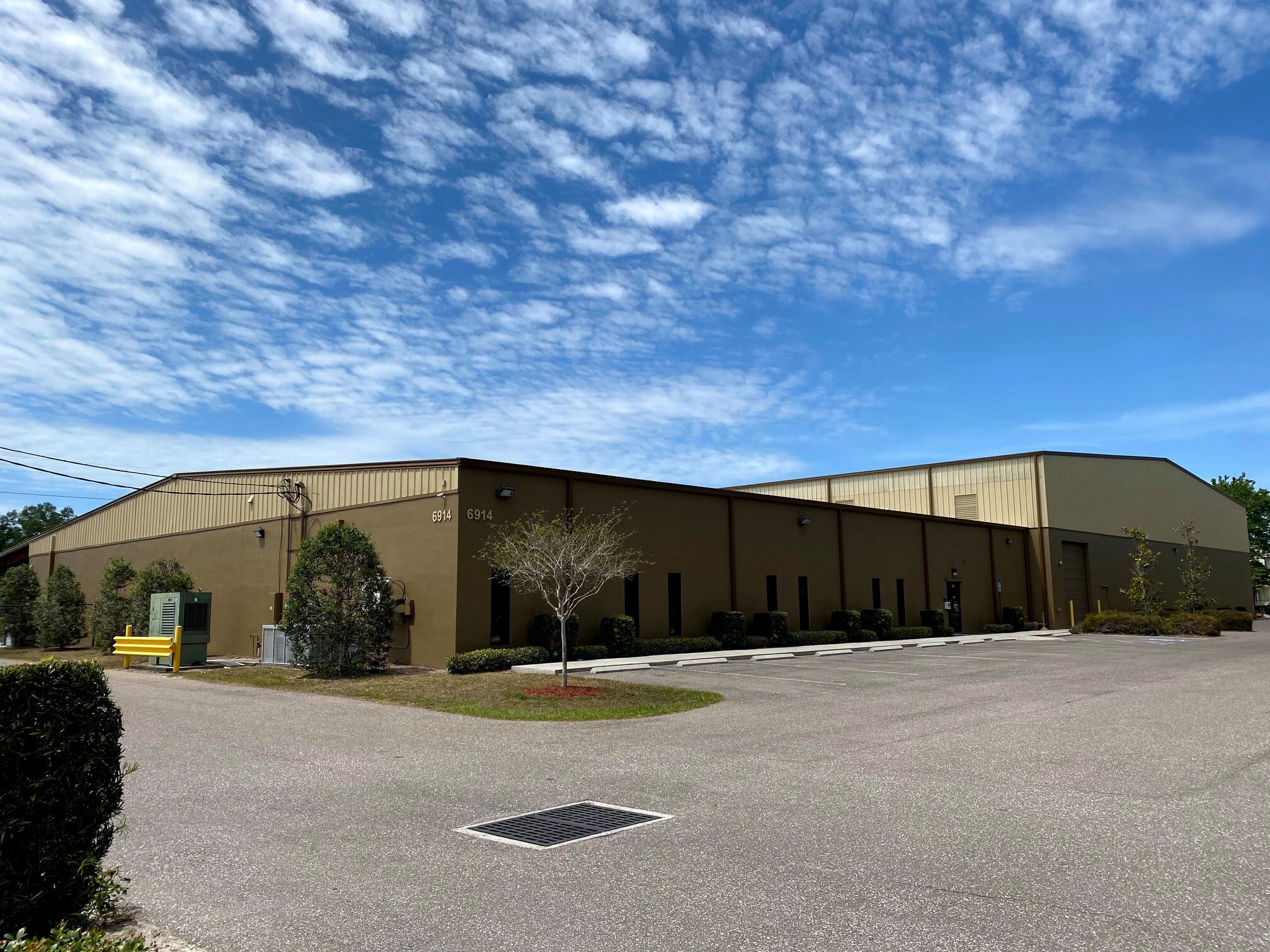 6914 Asphalt Ave, Tampa, FL for lease Building Photo- Image 1 of 9