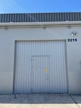 2217-2231 S Grand Ave, Santa Ana, CA for lease Building Photo- Image 2 of 2