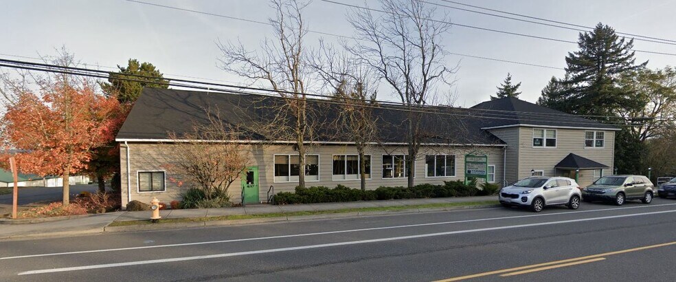 24111 NE Halsey St, Wood Village, OR à louer - Photo du bâtiment - Image 2 de 8