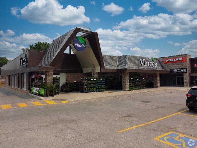 55 Queen St S, New Tecumseth, ON à louer - Photo du bâtiment - Image 2 de 11