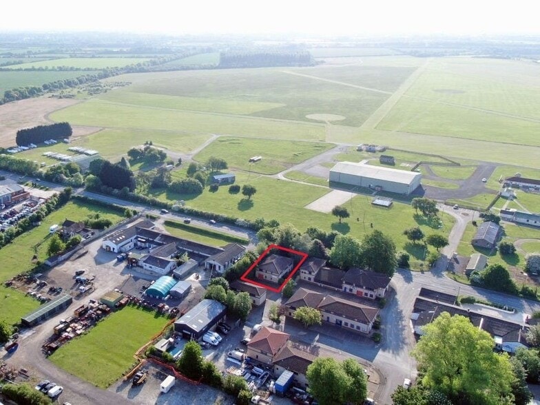 Landscape Clos, Bicester for lease - Building Photo - Image 2 of 8