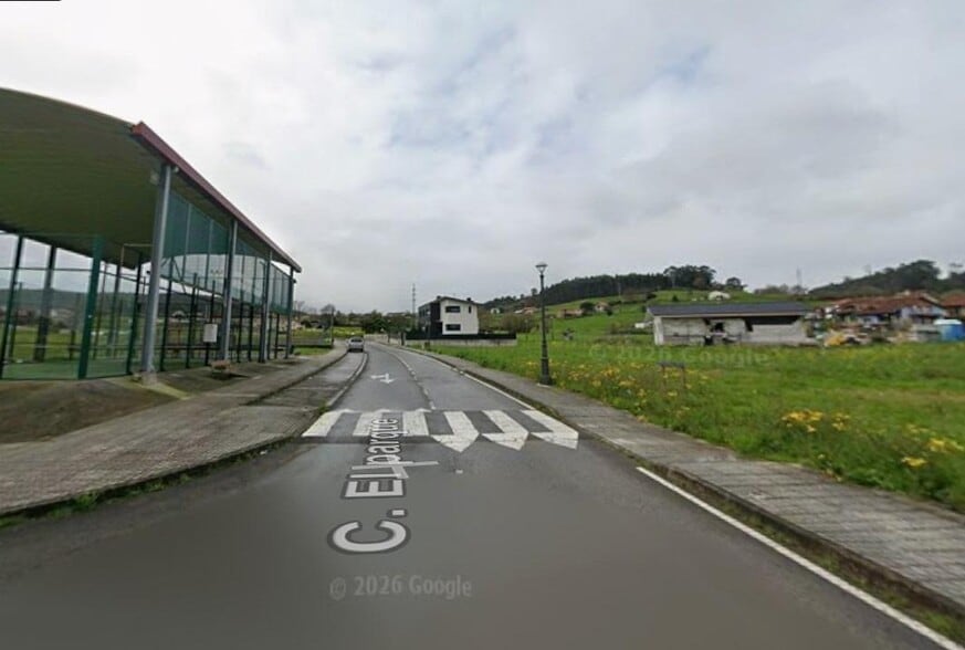 Calle las Cajigas, Bárcena de Cicero, Cantabria for sale - Building Photo - Image 3 of 5