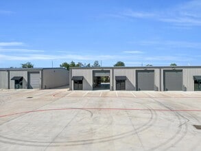 11050 Mahaffey Rd, Tomball, TX for lease Building Photo- Image 2 of 11