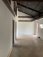 1717 W Arch St, Tampa, FL for lease Interior Photo- Image 1 of 10