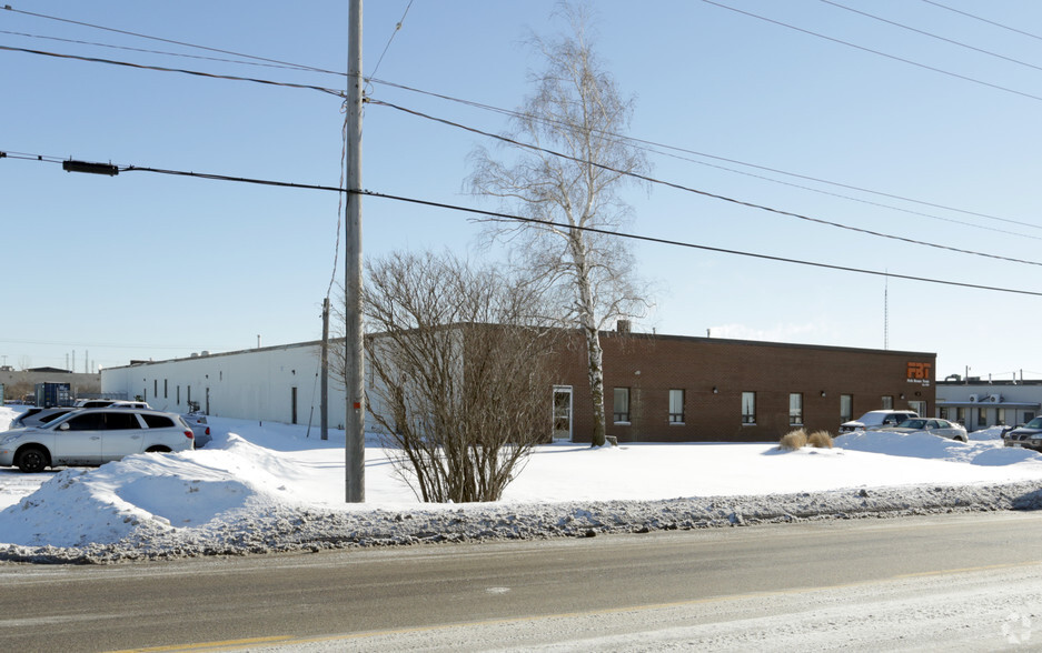 1297 Industrial Rd, Cambridge, ON à louer - Photo du bâtiment - Image 3 de 5