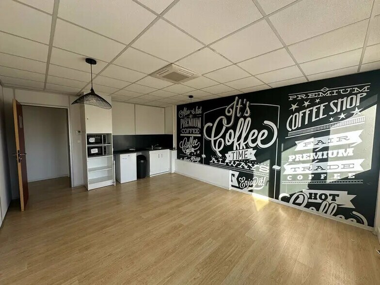 Office in Strasbourg for sale - Interior Photo - Image 2 of 13