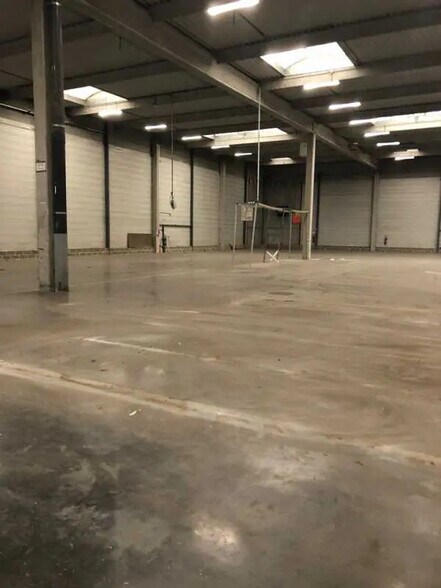 Office in Bussy-Saint-Georges for lease - Interior Photo - Image 2 of 10