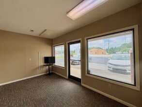 1301-1385 W Danville St, South Hill, VA à louer Photo intérieure- Image 2 de 8