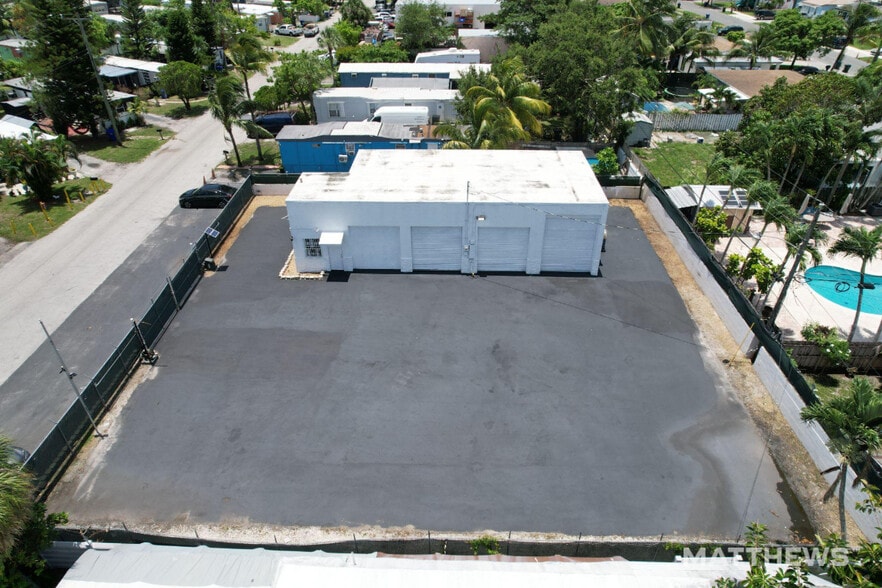 1309 SW 21st Ter, Fort Lauderdale, FL for lease - Building Photo - Image 2 of 3